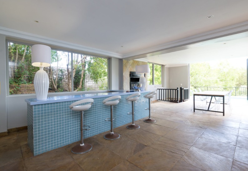 To Let 7 Bedroom Property for Rent in Constantia Western Cape